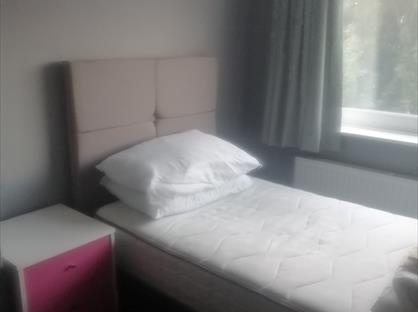 Room in a Shared House, Meadowcroft Grove, LA3