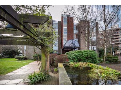 2 Bed Flat, Peregrine House, SW11