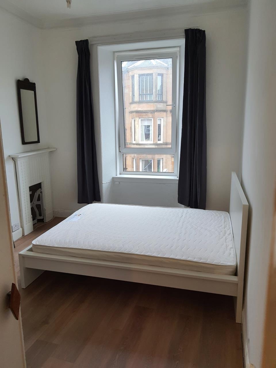 2 Bed Flat, Wood St, G31 photo 3