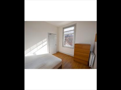 Room in a Shared House, Leslie Road, NG7