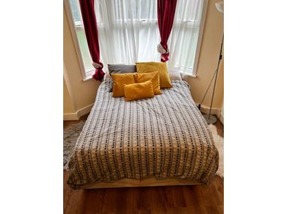 Bedsit, Wightman Road, N8