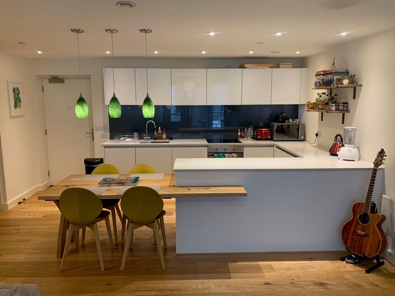 2 Bed Flat, Munday Street, M4 photo 3
