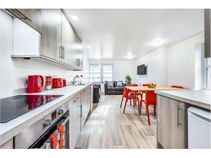 3 Bed Flat, Greenhill Road, SO22