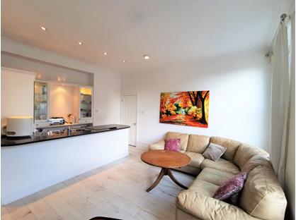 2 Bed Flat, Richmond Road, TW1