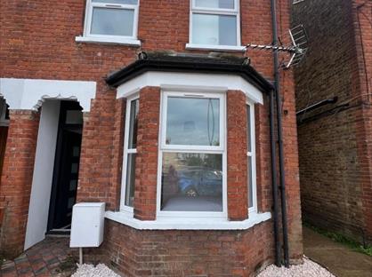 Room in a Shared House, Wellington Street, SL1