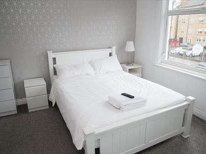 Studio Flat, Queens Road, SE15