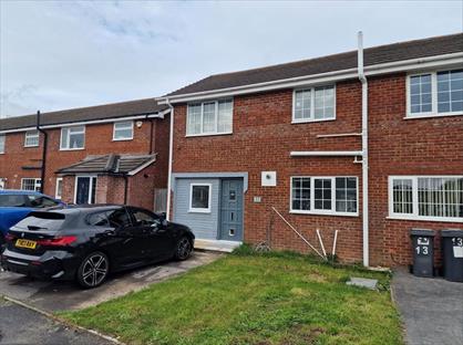 4 Bed Semi-Detached House, Ampfield Road, BH8