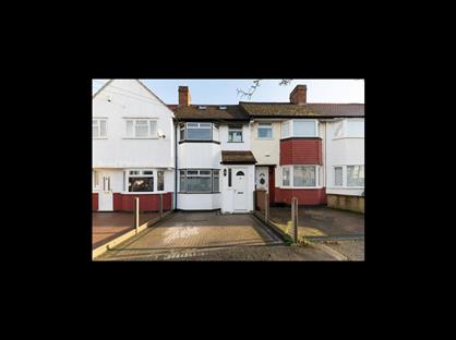4 Bed Terraced House, Buckland Way, KT4