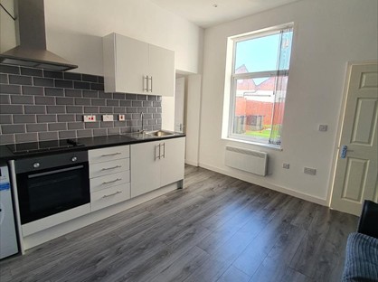 2 Bed Flat, Thornhill Road, CV1