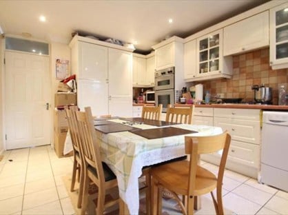 2 Bed Terraced House, St Clairs Road, CR0