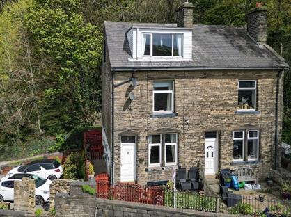 4 Bed Semi-Detached House, Woodleigh, HX2