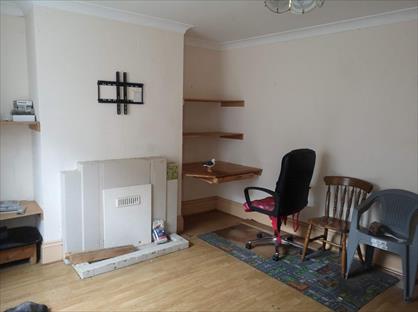 4 Bed Terraced House, Manor Road, TN34
