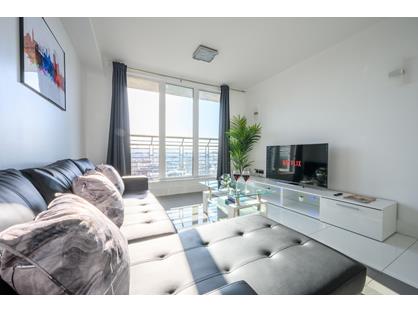 2 Bed Flat, Queen Street, CF10