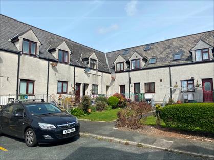 2 Bed Terraced House, Shaftesbury Court, PL4