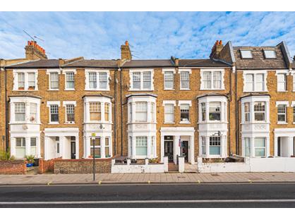 1 Bed Flat, Fulham Palace Road, SW6