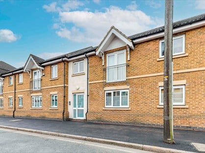 2 Bed Flat, Clarendon Road, EN8