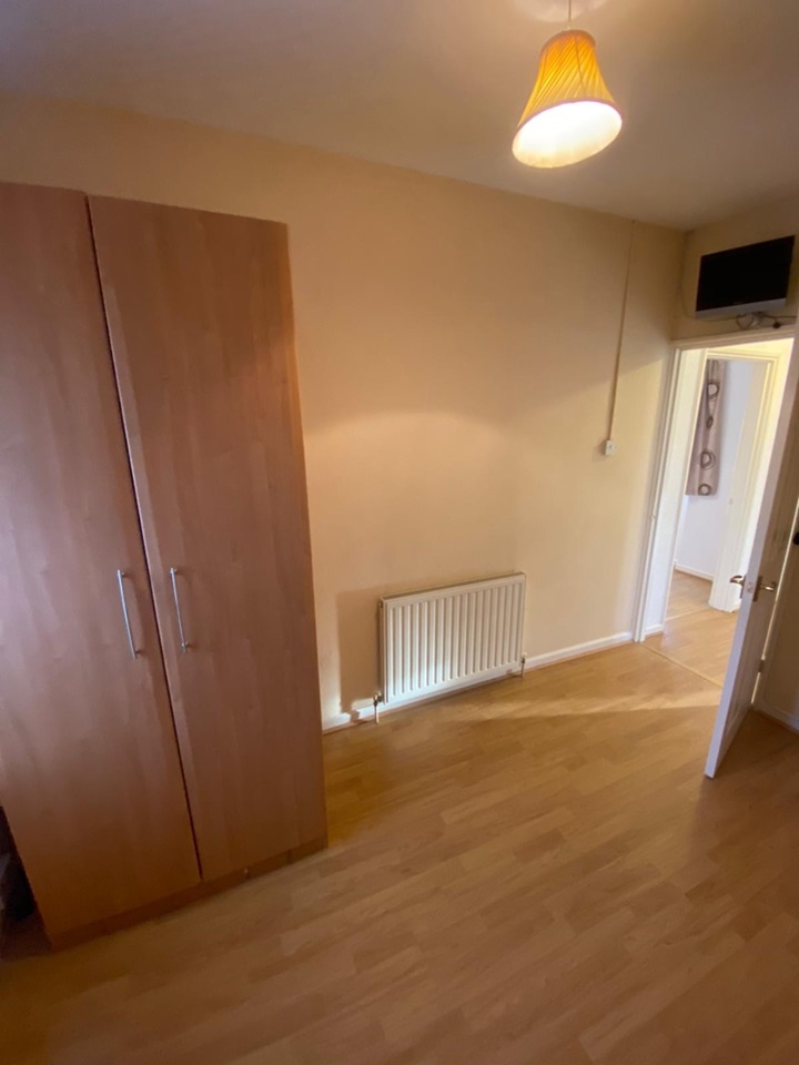 Dagenham 3 Bed SemiDetached House, Chaplin Road, RM9 To Rent Now