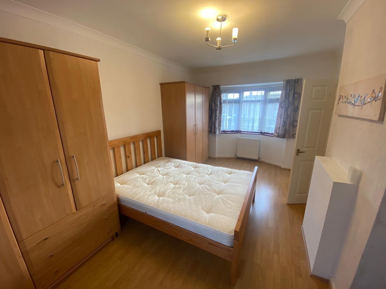 Dagenham 3 Bed SemiDetached House, Chaplin Road, RM9 To Rent Now