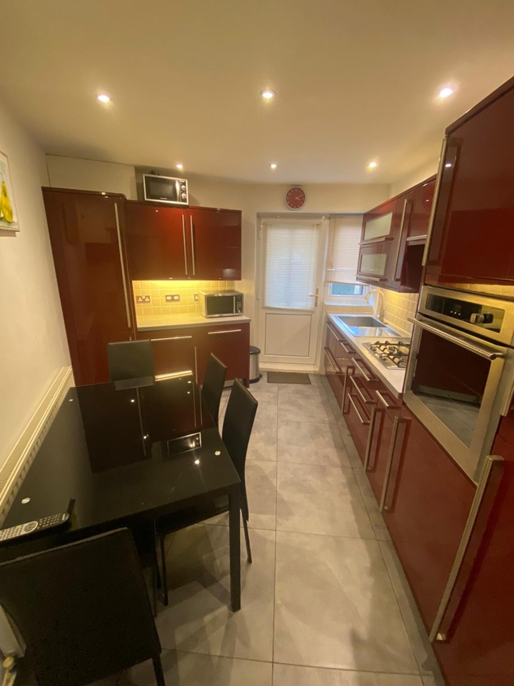 Dagenham 3 Bed SemiDetached House, Chaplin Road, RM9 To Rent Now