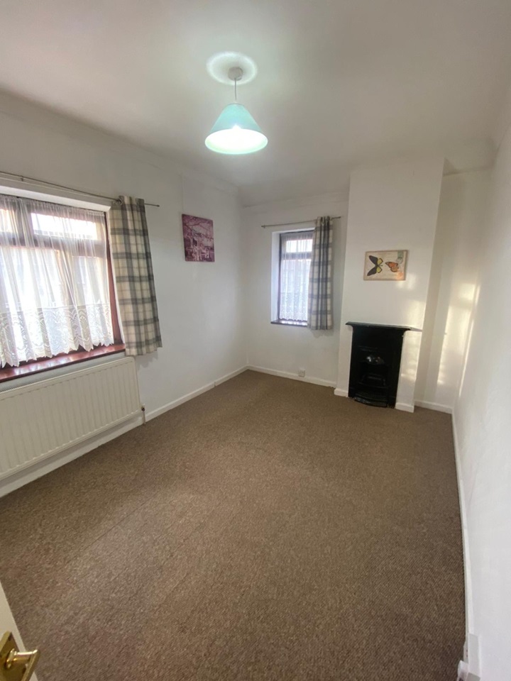 Dagenham 3 Bed SemiDetached House, Chaplin Road, RM9 To Rent Now