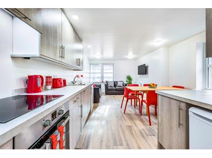 3 Bed Flat, Greenhill Road, SO22