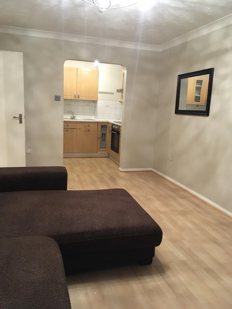 Greenhithe, Kent 1 Bed Flat, Nelson House, DA9 To Rent Now for £950