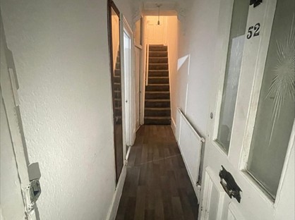 4 Bed Semi-Detached House, Coleridge Avenue, E12