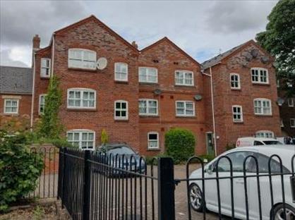 2 Bed Flat, High Street, PE11