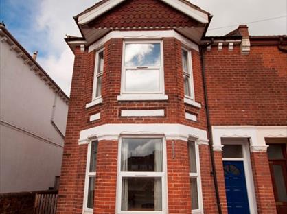 5 Bed Semi-Detached House, Avenue Road, SO14