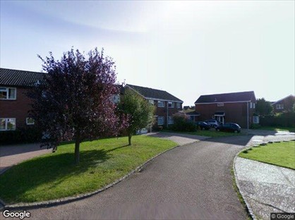 4 Bed Detached House, Hollym Close, RG6