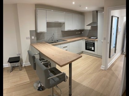 1 Bed Flat, Cornhill, DT1