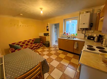 3 Bed Terraced House, Portswood Road, SO17