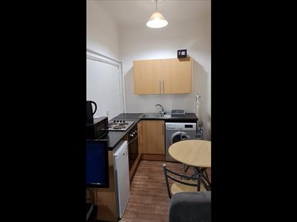 1 Bed Flat, Tong Street, BD4