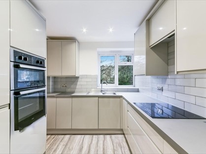 2 Bed Flat, Dabin Crescent, SE10