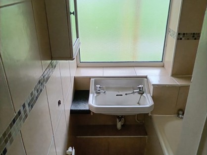 2 Bed Flat, Padnall Road, RM6