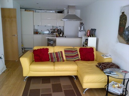 2 Bed Flat, Woolners Way, SG1