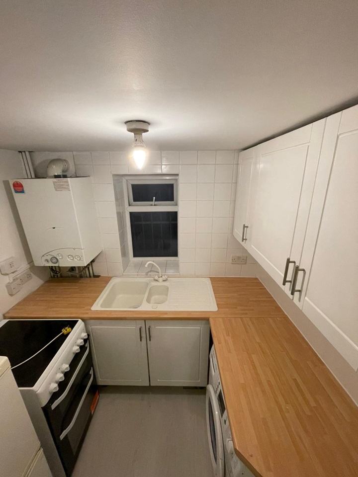 Shaw, Oldham 1 Bed Flat, Market Street, OL2 To Rent Now for £645.00 p/m