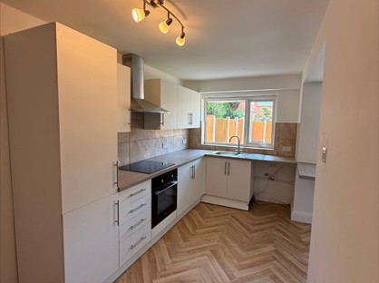 5 Bed Semi-Detached House, Yarrow Av, L31