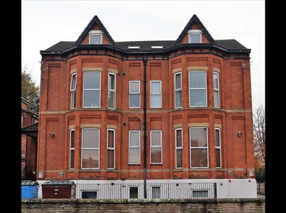1 Bed Flat, Dickenson Road, M13