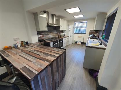 Room in a Shared House, De Grey Street, HU5