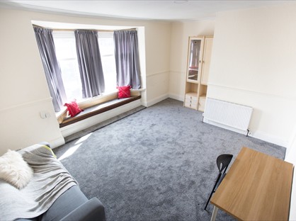 3 Bed Flat, Hagley Road Harborne, B17