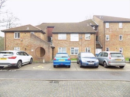 1 bed flat/apartment for rent in 1 Bed Flat, Shire Court, GU11