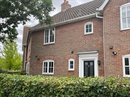 3 Bed Terraced House, Bluebell Avenue, IP32