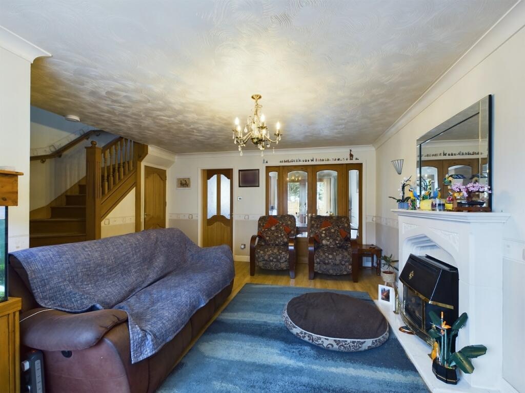 Wakefield 3 Bed Detached House, Parkinson Close, WF1 To Rent Now