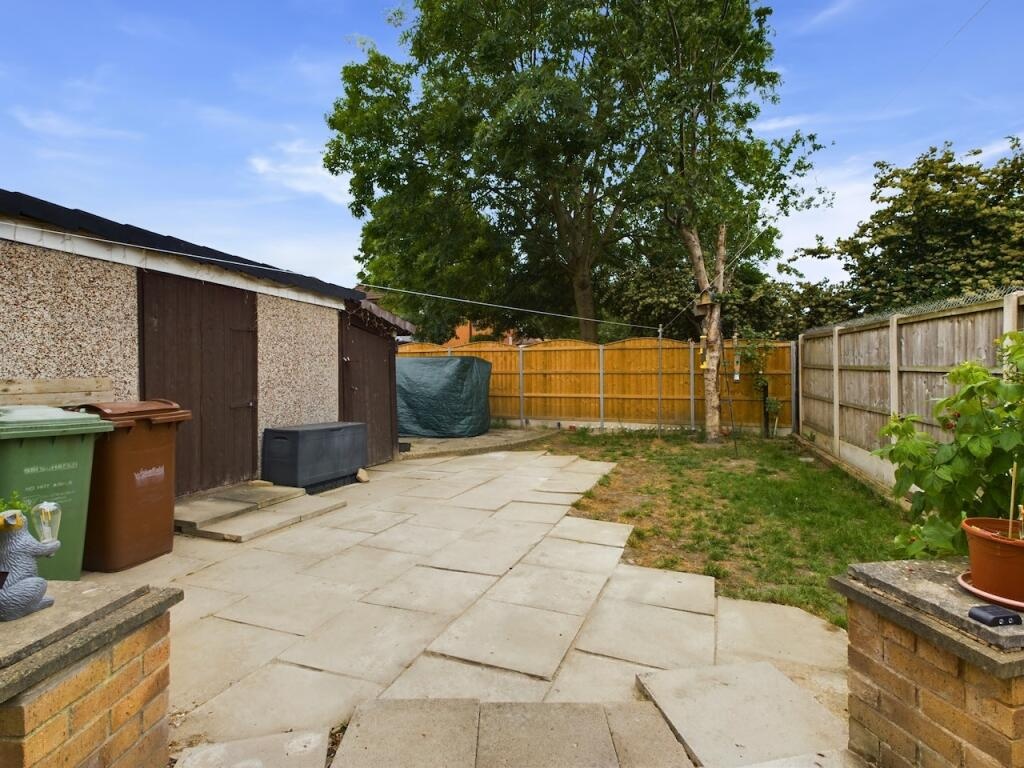 Wakefield 3 Bed Detached House, Parkinson Close, WF1 To Rent Now