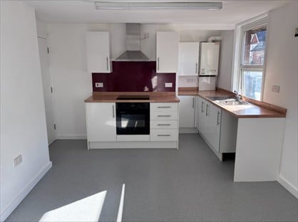 2 Bed Maisonette, London Road, TN19
