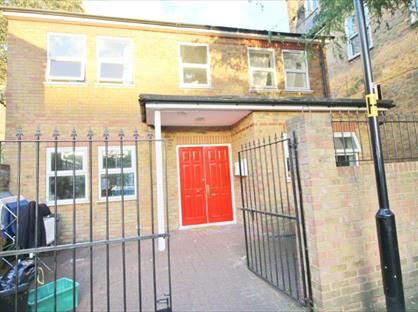4 Bed Detached House, Chester Crescent, E8