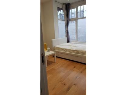 Studio Flat, Ramsden Road, N11