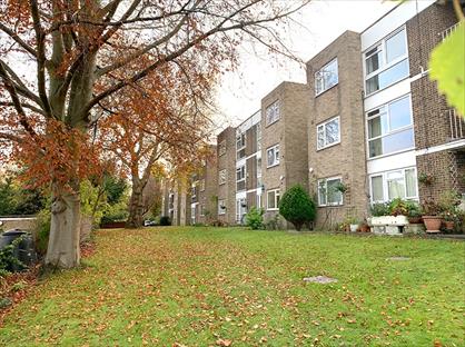 1 Bed Flat, Russell Court, BR1