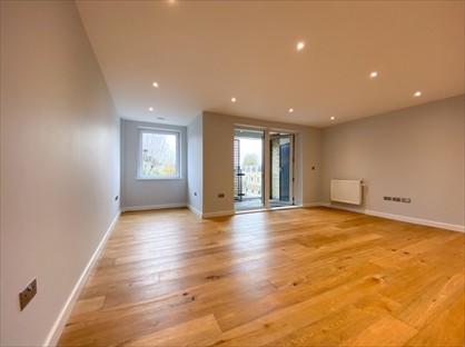 2 Bed Flat, Commerell Street, SE10